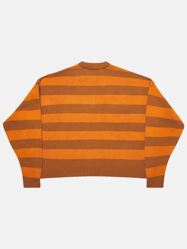 Vista trasera del jersey Cold Culture Cold Brick Polo Knit naranja con rayas horizontales marrones