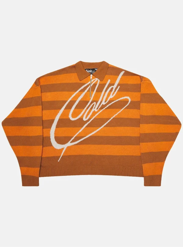 Jersey Cold Culture Cold Brick Polo Knit naranja con rayas marrones, cuello polo y gráfico blanco en el frontal
