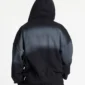 Vista trasera de la sudadera Crossed Black de Cold Culture puesta en modelo, con capucha y degradado gris en espalda y mangas.