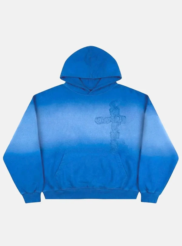 Sudadera Crossed azul de Cold Culture vista de frente, con capucha, bolsillo canguro y diseño de cruz en relieve.