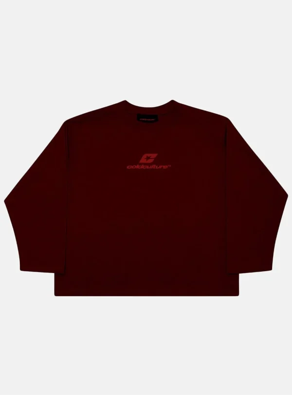 Manga larga Cold Culture Curved marrón vista de frente con logotipo rojo en el pecho
