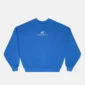 Vista frontal de la sudadera sin capucha azul Cold Culture Curved con logotipo pequeño en el pecho
