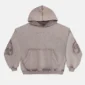 Sudadera Cold Culture Distress Curved en Washed Grey, vista frontal con capucha, bolsillo canguro y logo en el pecho