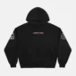 Vista frontal de la sudadera negra Holeshot de Cold Culture con capucha, bolsillo canguro, logotipo en el pecho y gráficos blancos en las mangas.