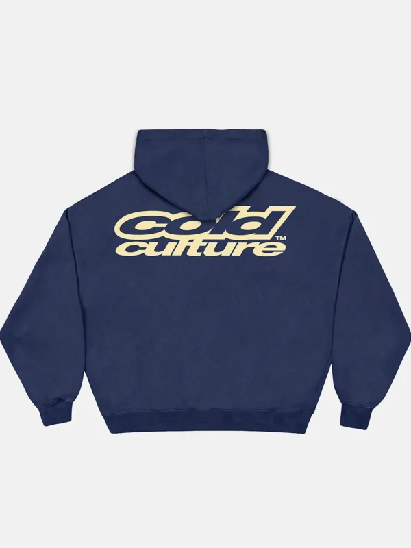 Vista trasera de sudadera Necessary azul marino de Cold Culture con capucha y logotipo grande en la espalda