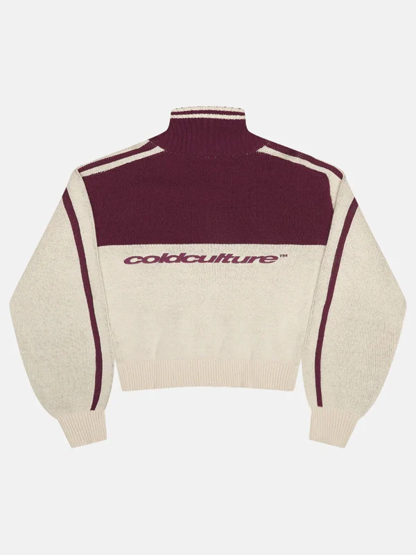 Vista trasera del jersey Powerline Zip Knit de Cold Culture en beige y burdeos, con cuello alto, rayas en los hombros y logotipo en la espalda.