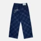 Pantalones Cold Culture Roll V2 en Raw Denim, vista trasera con estampado de cuadros y logo bordado en el bolsillo