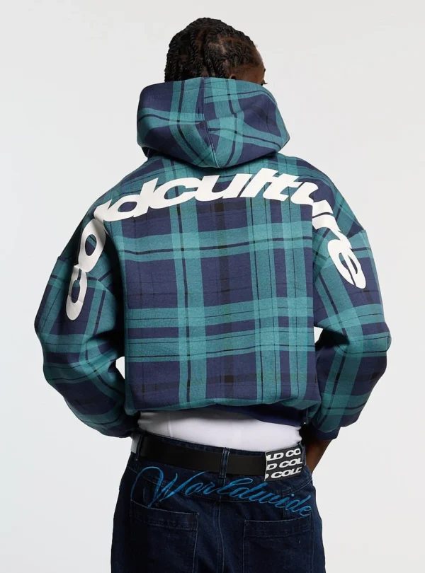 Vista trasera de la sudadera Cold Culture Two Faces en navy y verde con gran logotipo blanco en hombros y mangas