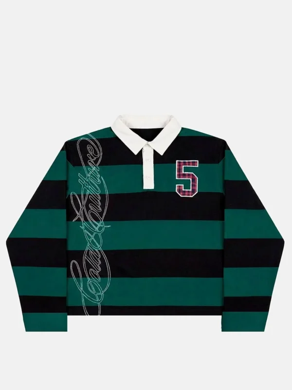 Polo de manga larga Windsor Longsleeve de Cold Culture en negro y verde, con rayas horizontales, cuello blanco, bordado decorativo y número 5 en el pecho.